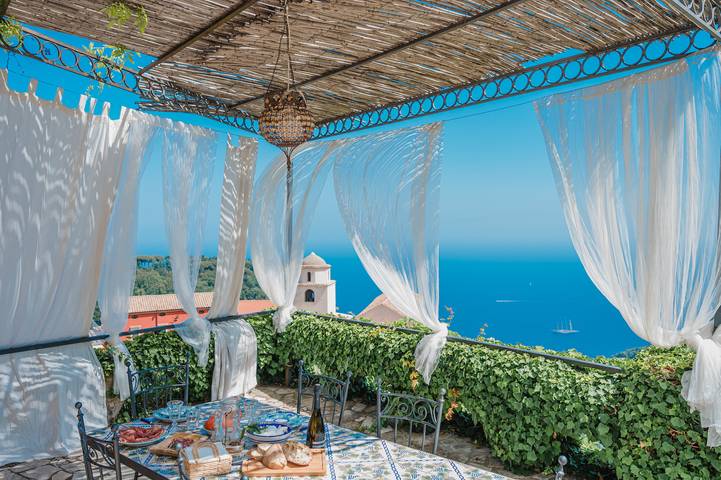 Location de vacances pour 9 personnes, avec vue et jardin à Scala - 2