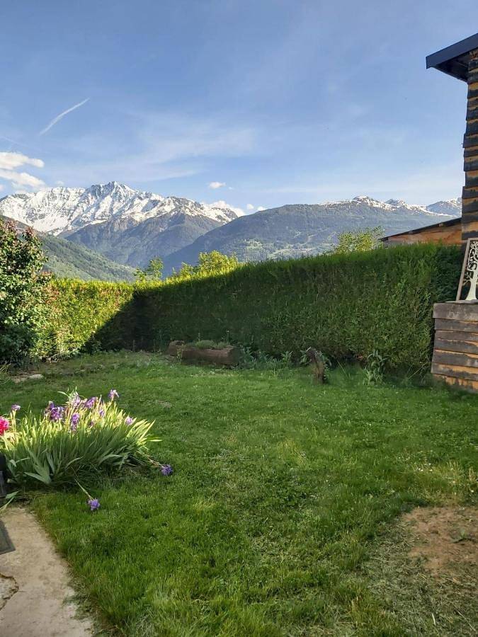 Location de vacances pour 6 personnes, avec vue et jardin à Les Chapelles - 4