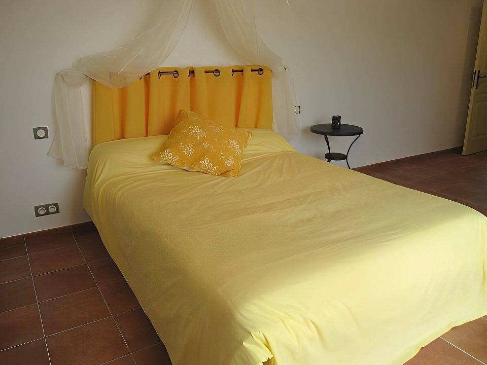Maison d'hôtes L'Isatis - Chambre Cocagne in Saint-Sulpice-la-Pointe, Tarn