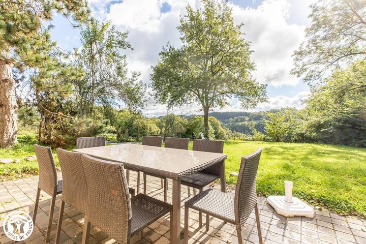 Gîte pour 8 personnes, avec jardin à Avèze - 2