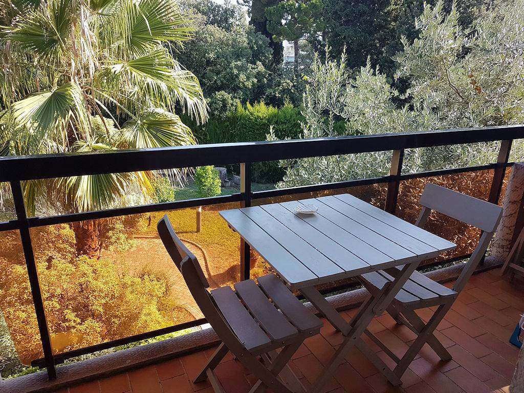 Appartement entier, Les Palmiers - Vue sur Jardin, piscine, à 500m de la mer in Nice, Côte méditerranéenne (France)