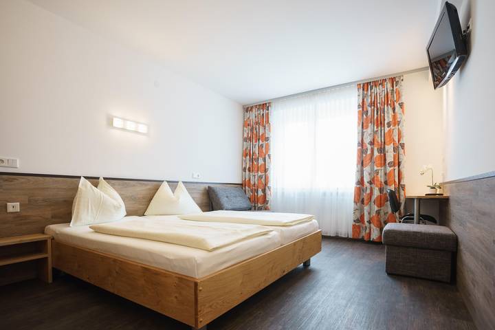 Doppelzimmer non ref mit Frühstück in Salzburgo, DMO Demo Region_1