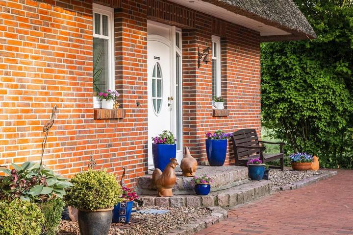Ferienhaus für 4 Personen, mit Whirlpool und Terrasse sowie Garten und Ausblick in Brake - 3