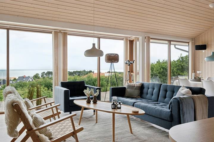 Ferieudlejning for 6 personer, med terrasse, børnevenlig i Bønnerup Strand
