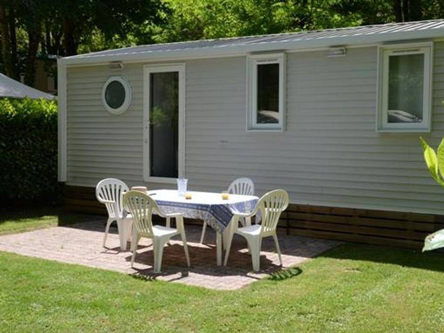 Flower Camping le Peyrelade - Mobilhome 6 personas - Mobil-home clásico de 3 dormitorios + terraza in Rivière-sur-Tarn, Parc naturel régional des Grands Causses