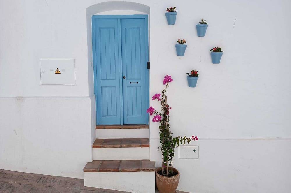 Casa vacanza a Cómpeta a partire da 108€ a notte