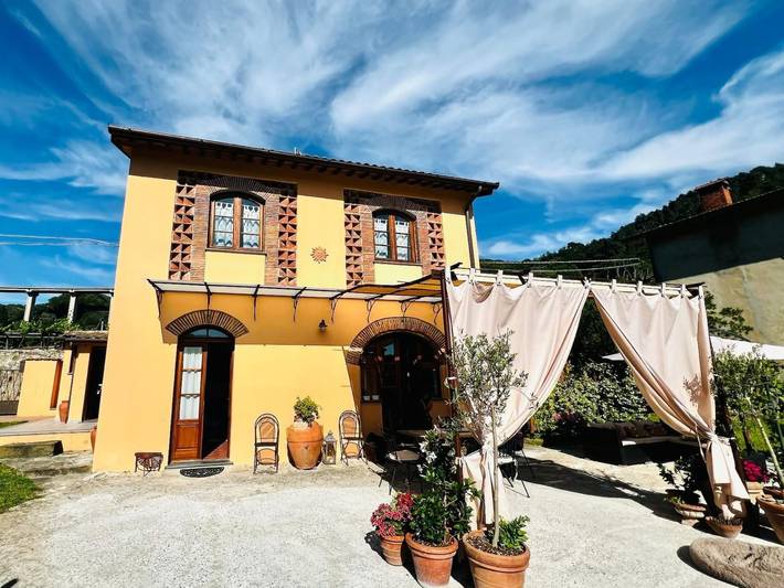 'Aia Sole' mit eigenem Pool in Massarosa, Italienische Riviera