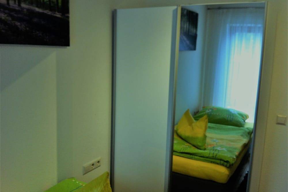 Ganze Wohnung, Haus Steinberg (Dtv 3 Sterne) - Herbi´s Ferienwohnung-Parterre Wohnung-\n Albcard in Burladingen, Neckar-Alb