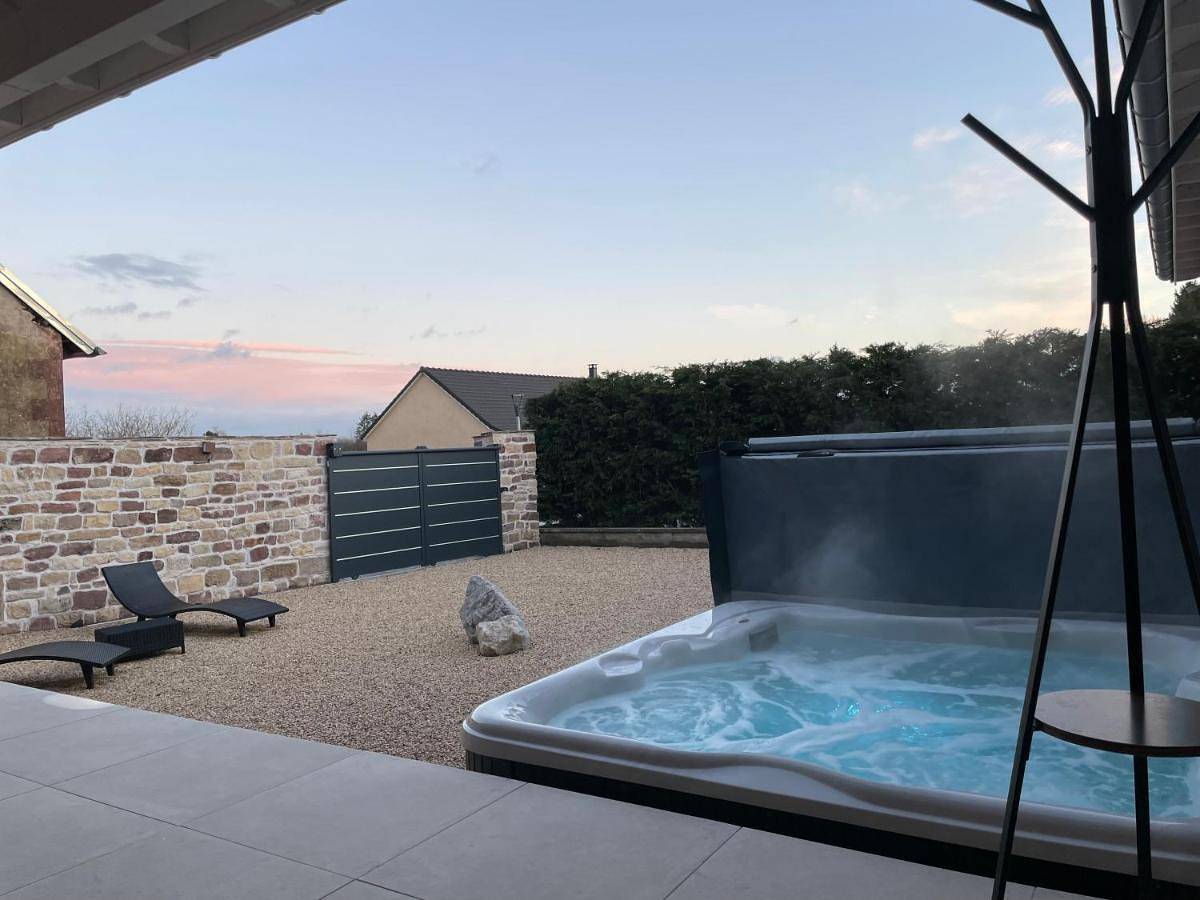 Double or Twin Room with Terrace in Roye, Haute-Saône