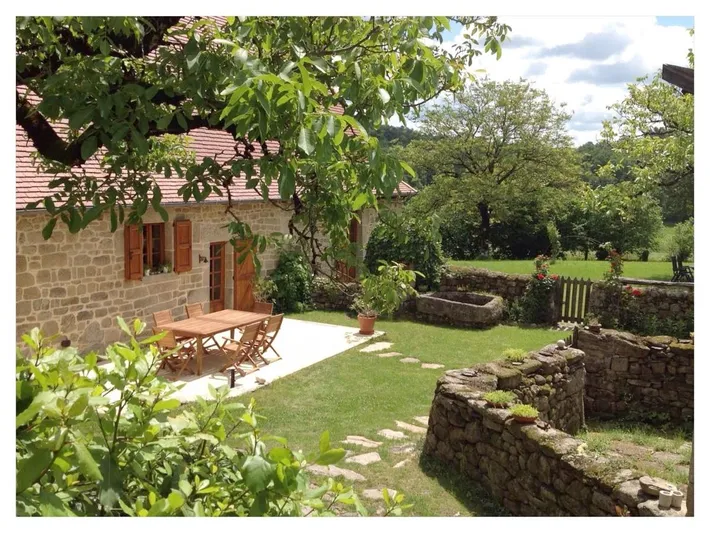 Chambre d’hôte pour 2 personnes, avec balcon ainsi que jardin et vue - 1