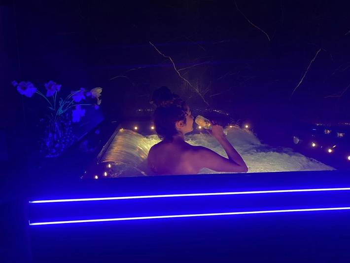 Location de vacances pour 2 personnes, avec jardin ainsi que piscine et vue à Mellecey - 4