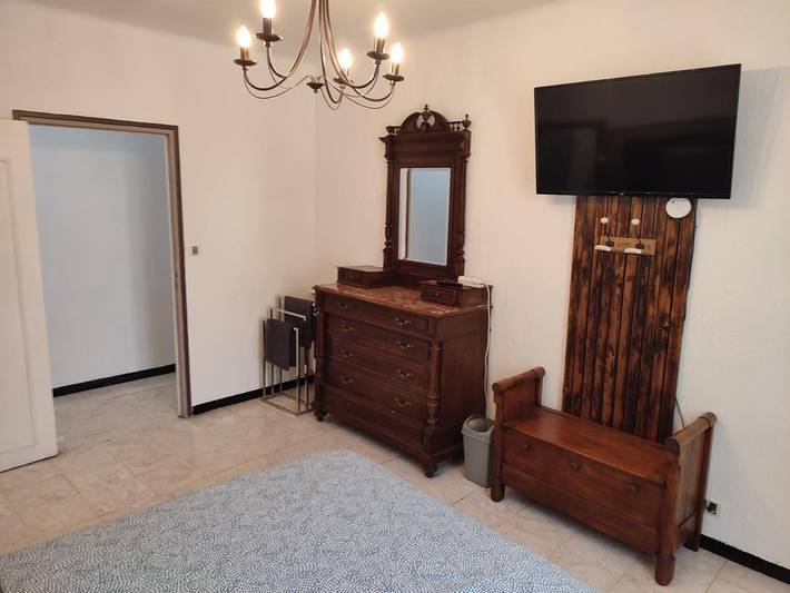 Location de vacances pour 2 personnes, avec terrasse et vue à Valros - 2