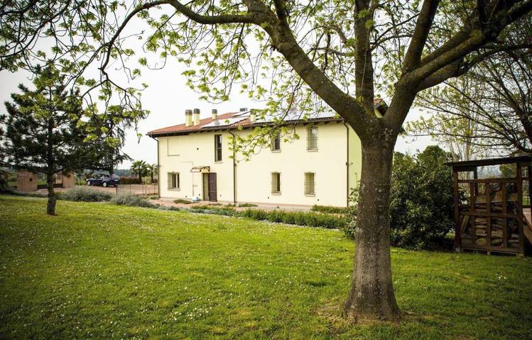 Casa vacanza per 4 persone, con Giardino e Panorama a Dozza