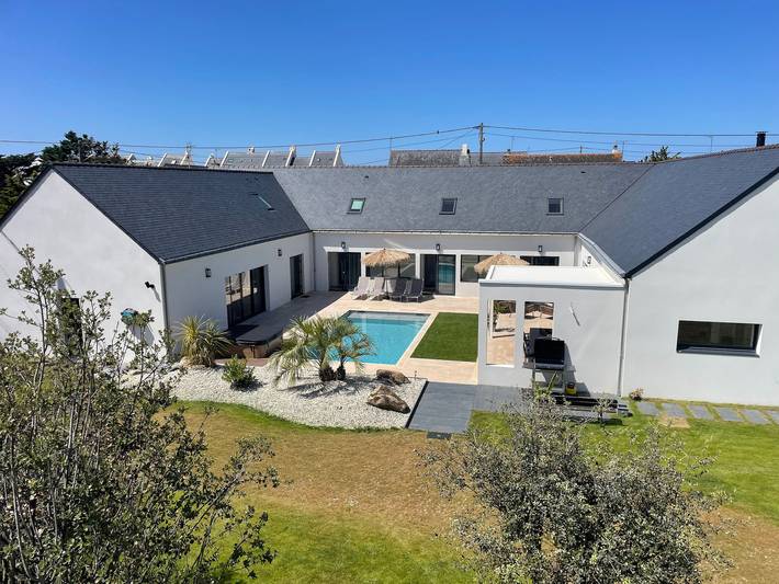 Gîte pour 14 personnes, avec Jacuzzi ainsi que Terrasse et Jardin à La Turballe