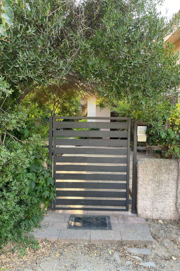 Location de vacances pour 8 personnes, avec jardin à Tortolì - 2