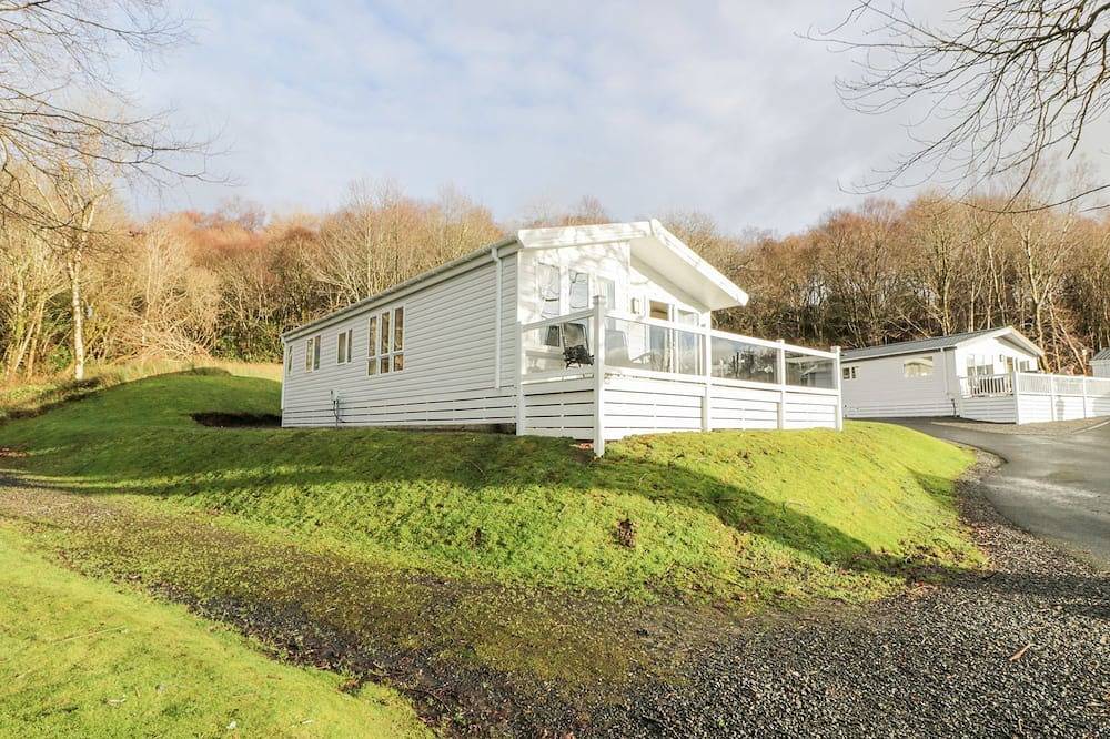 Argyll View Lodge, family friendly, with a garden in Wemyss Bay in Inverclyde