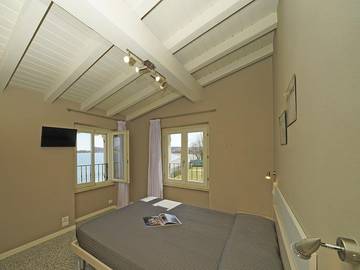 Camping per 2 Persone in Manerba del Garda, Lago di Garda, Foto 1