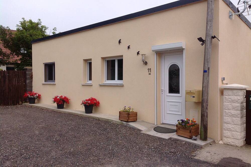 Swallows cottage 5 minutes from the sea in a quiet street in Ambleteuse, Région de Boulogne-sur-Mer