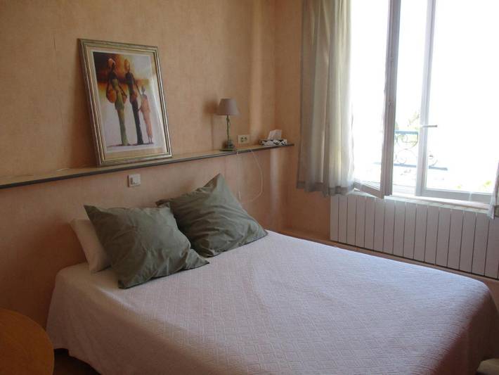 Hôtel pour 2 personnes, avec Terrasse et Jardin à Crouzilles