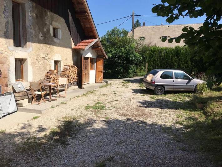 Gîte pour 3 personnes, avec jardin et vue, animaux acceptés à Saint-Offenge-Dessus - 2