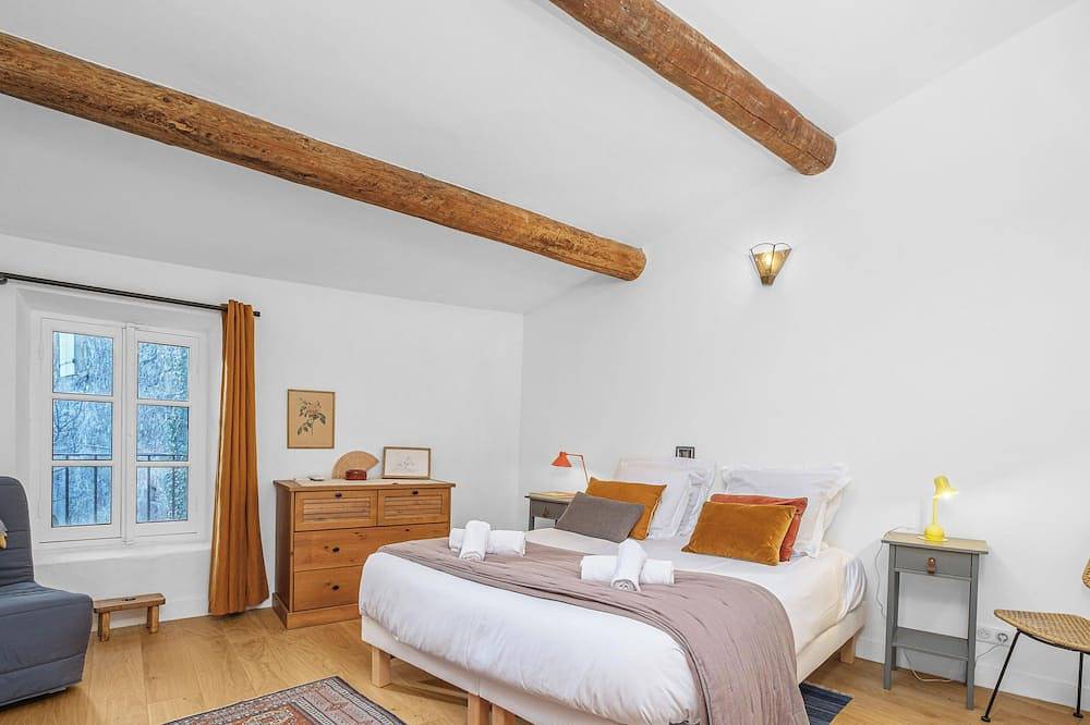 Maison La louvegine | Maison au coeur de Vaugines in Vaugines, Parc naturel régional du Luberon