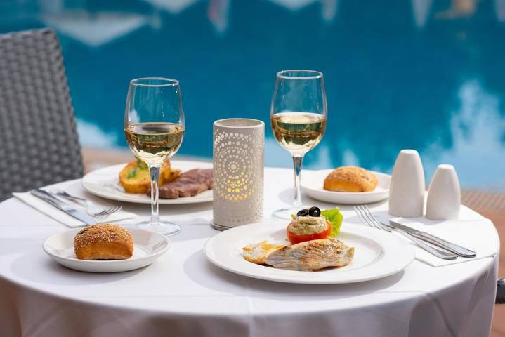 Hotel für 2 Personen, mit Balkon und Terrasse sowie Garten und Pool in Peguera - 3