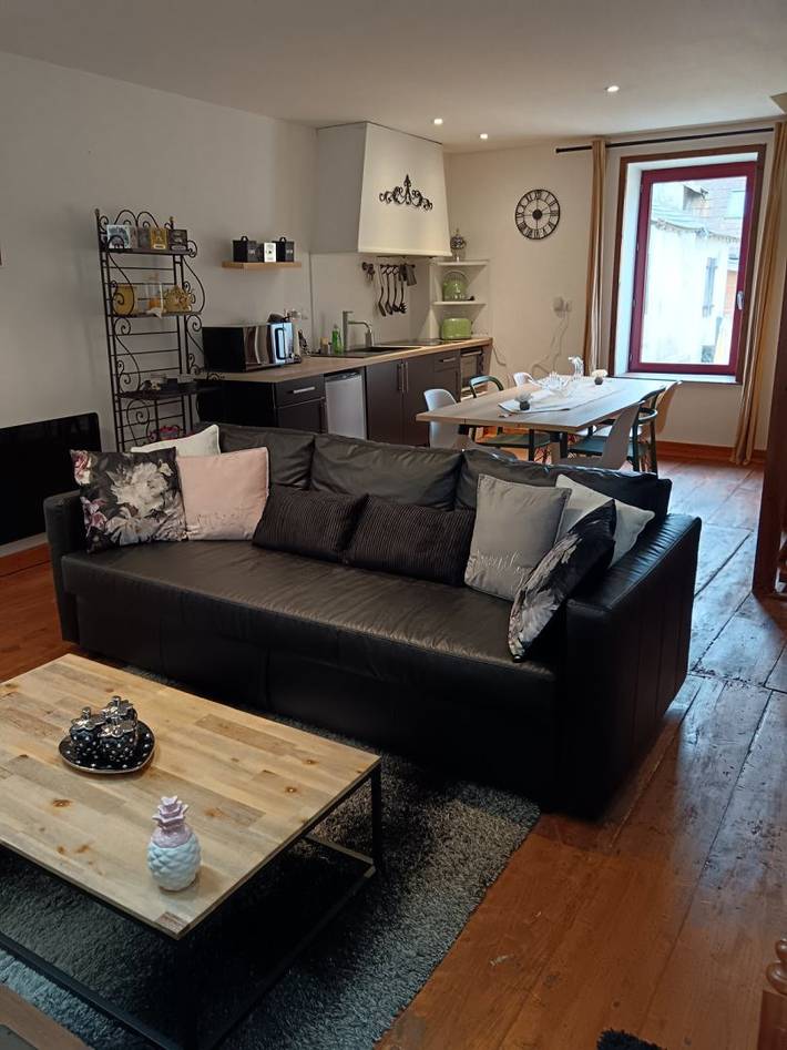 Gîte pour 2 personnes, avec jacuzzi ainsi que piscine et terrasse