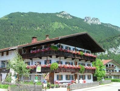 Beim Lenz - Doppelzimmer Nr. 2 mit Garten- und Bergblick, 12 qm, Du/Wc in Schleching, Bayerische Alpen