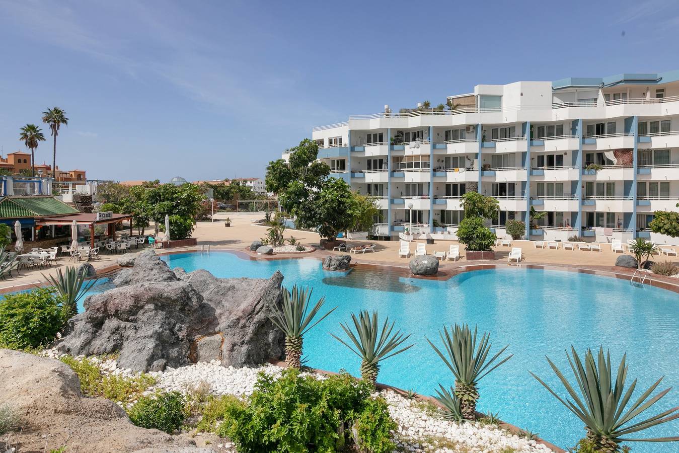 Entire apartment, Vacation Apartment 'Infinity Summer' with Mountain View, Wi-Fi and Air Conditioning in Las Adelfas, San Miguel de Abona