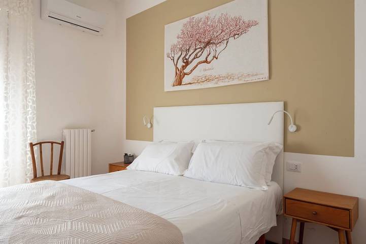 Entire apartment, [Il Pesco 4] Apt in the historical Trapani with its private terrace. in Trapani, Trapani Province
