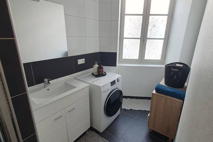 Appartement entier, Appartement proche du gave d'oloron, bienvenue chez Priscillia in Oloron-Sainte-Marie, Béarn