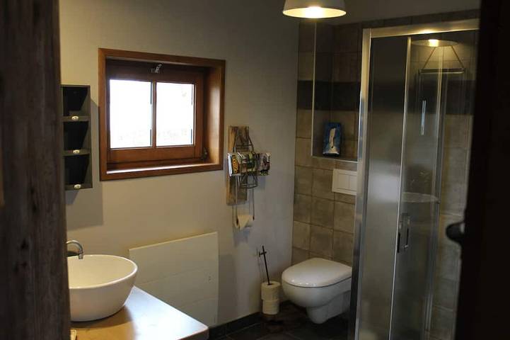 Gîte pour 5 personnes, avec jacuzzi ainsi que jardin et piscine à Montcony - 4