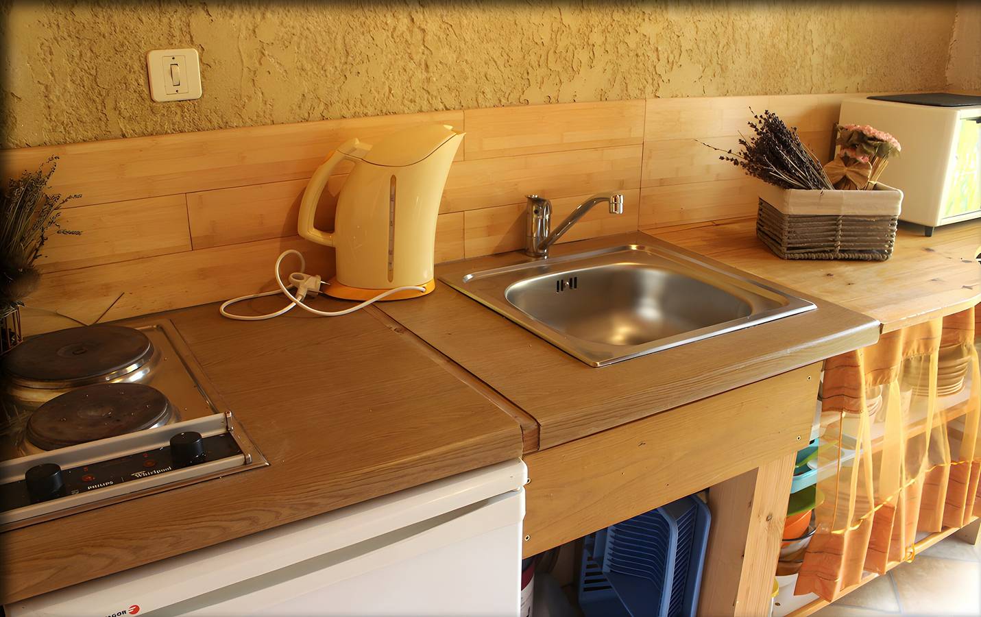 Appartement entier, Le mas perdu : gîte studio parme in Saint-Christol-lès-Alès, Parc national des Cévennes