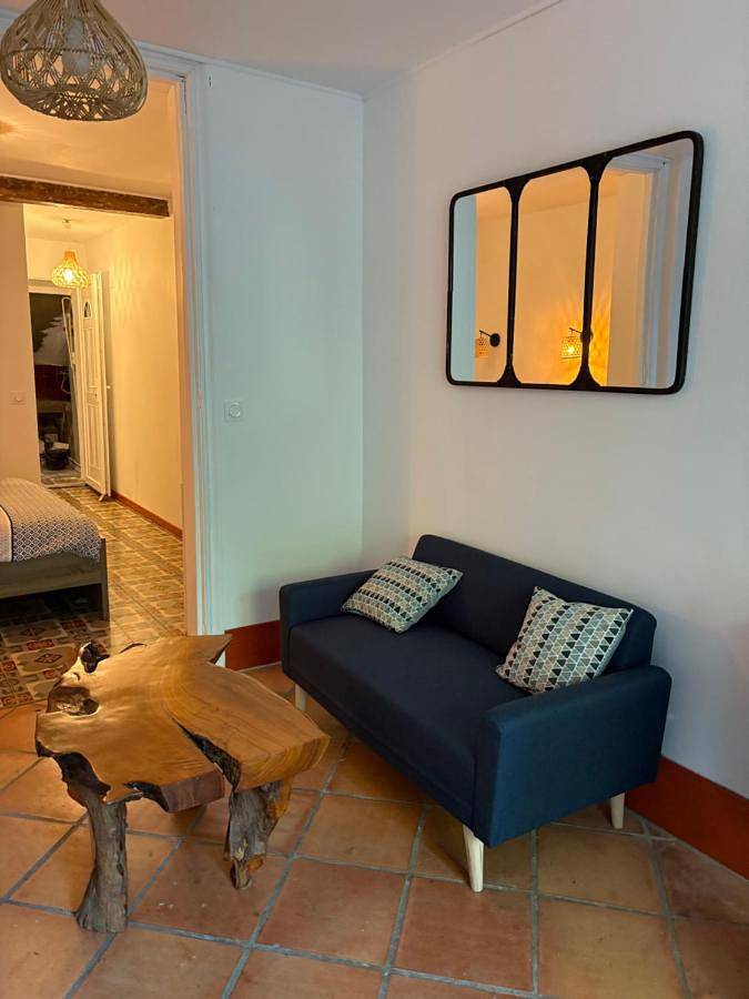 Appartement entier, Appartement avec jardin sous les couverts in Mirepoix, Ariège