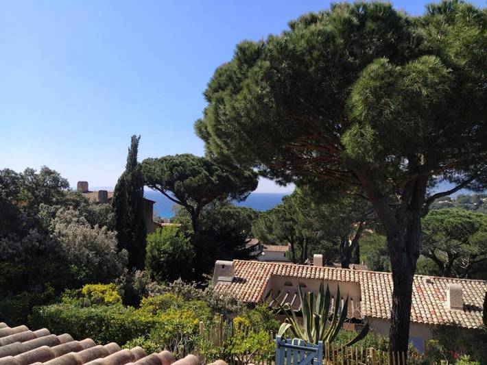 Ferienwohnung für 2 Personen, mit Balkon und Terrasse sowie Garten und Pool in Gigaro