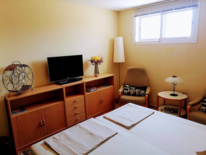 Apartamento entero, Apartamento 'Roca' con vistas al mar, Wi-Fi y aire acondicionado in Estepona, Costa del Sol