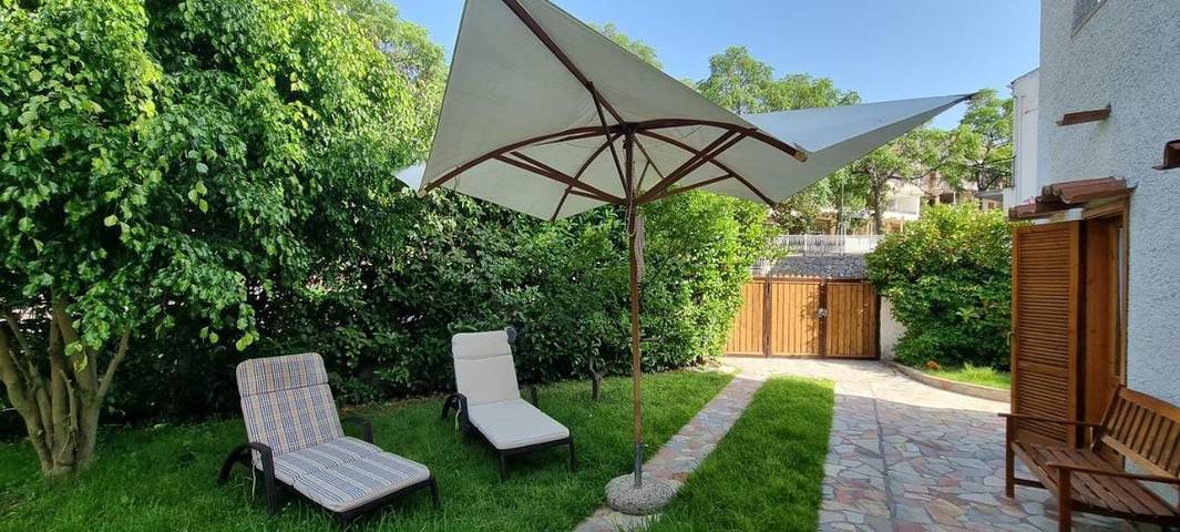 Villa per 7 persone, con Terrazza e Giardino nonché Panorama a Diamante
