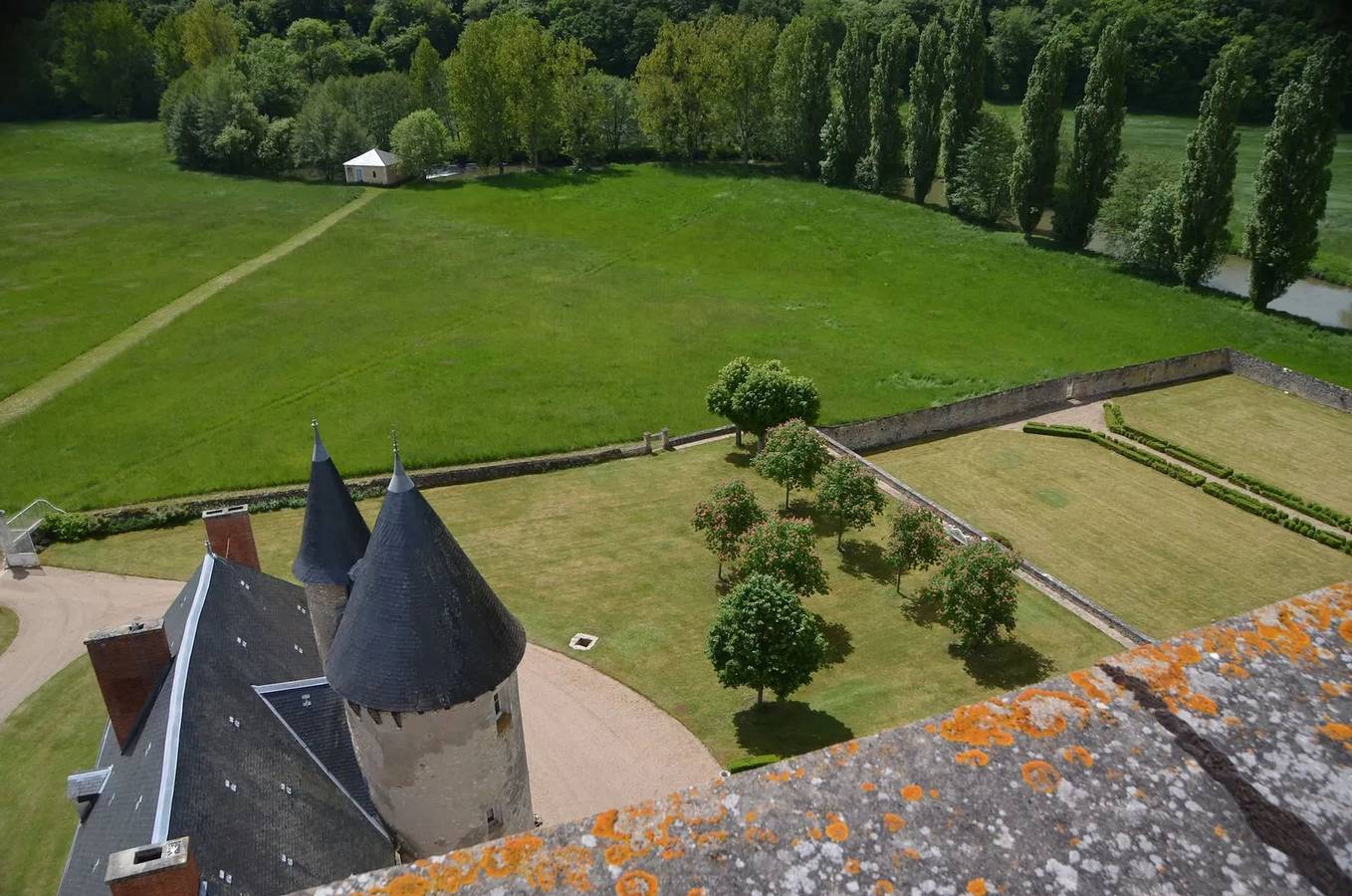 Zauberhaftes Herrenhaus bei Tendu mit Tennisplatz in Tendu, Châteauroux und Umgebung