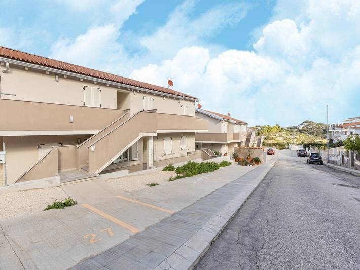 Gîte pour 4 personnes, avec terrasse et piscine, adapté aux familles en Sardaigne