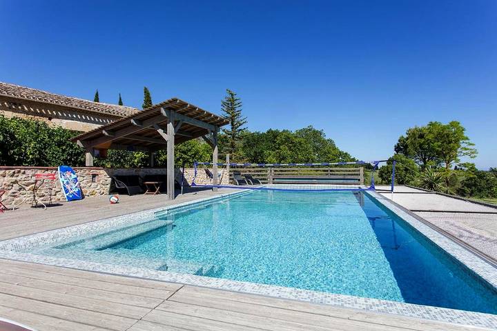 Location de vacances pour 10 personnes, avec Terrasse et Jardin ainsi que Piscine et Vue à Montmaur - 2