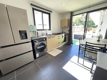 Gîte pour 2 personnes, avec terrasse dans Faa'a