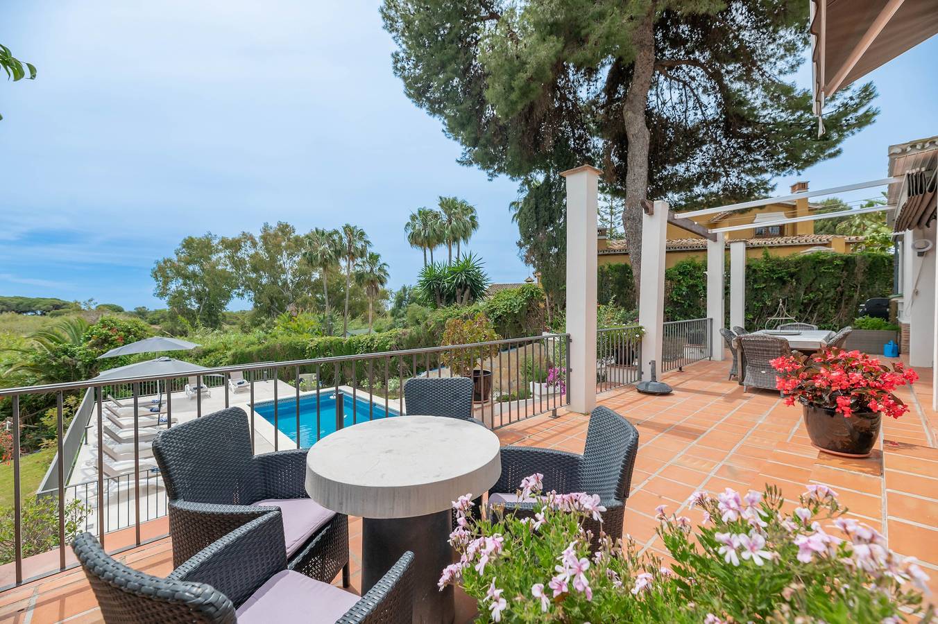Strandvilla in Carib Playa mit direktem Zugang zum Strand in Carib Playa, Marbella