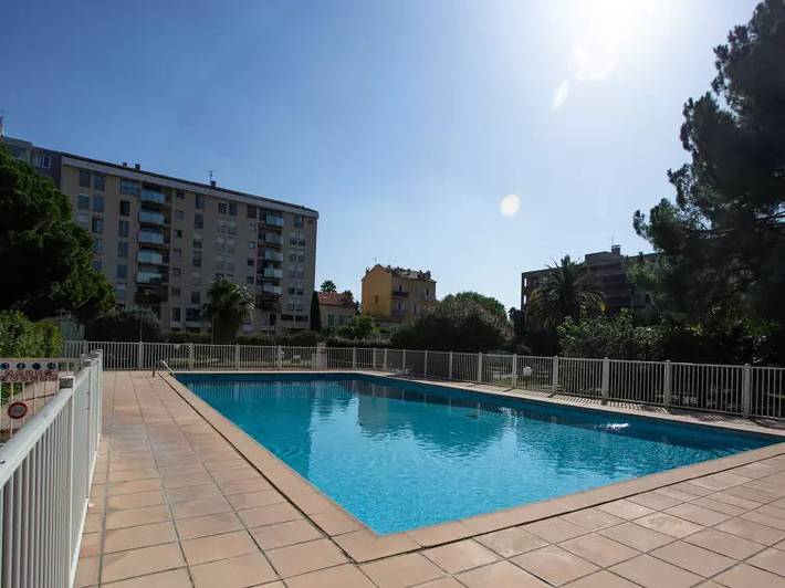 Apartamento de vacaciones para 6 personas, con piscina y jardín - 1
