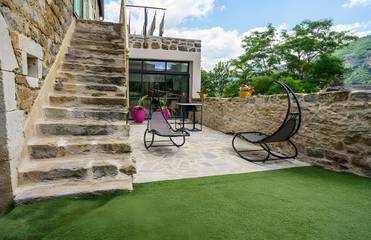 Maison de vacances pour 3 personnes, avec jacuzzi et jardin, animaux acceptés dans l' Aveyron