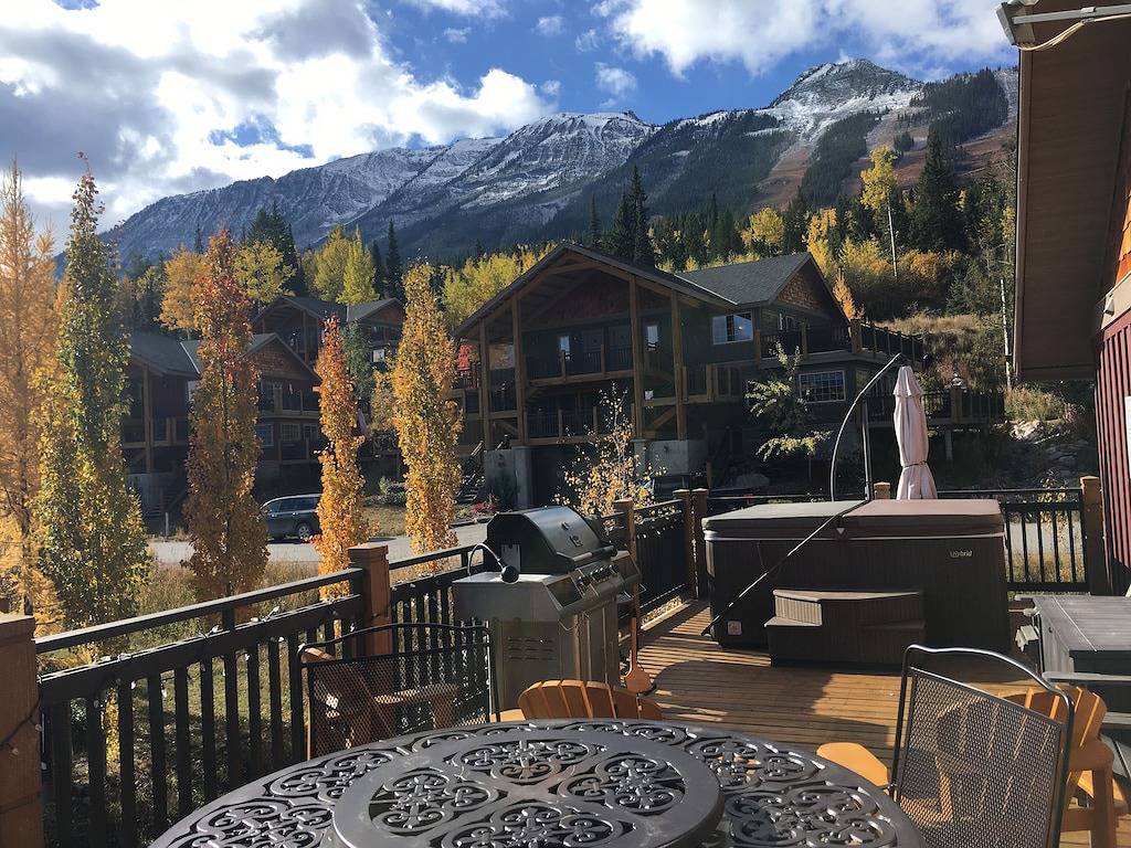 Ganze Wohnung, Spektakuläre Dachgeschoss 2 Br W / Whirlpool und Panoramablick in Kicking Horse