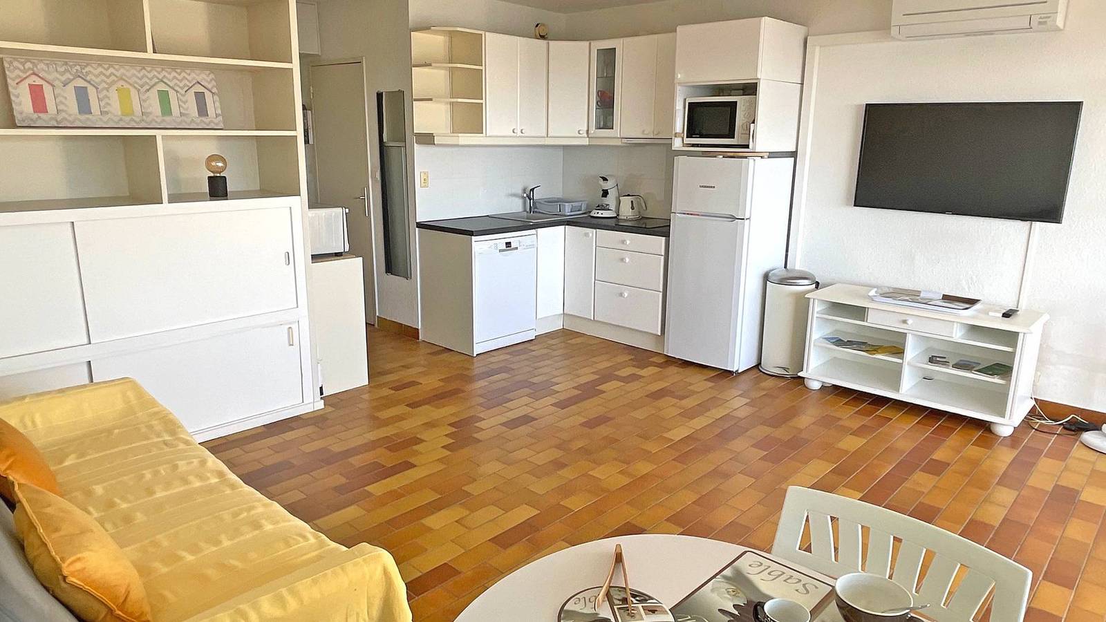 Ganzes Studio, Studiohütte für 3 Personen – Meerblick – Klimaanlage – Schwimmbad und Tennisplatz – Sainte Maxime in Sainte-Maxime, Draguignan Region