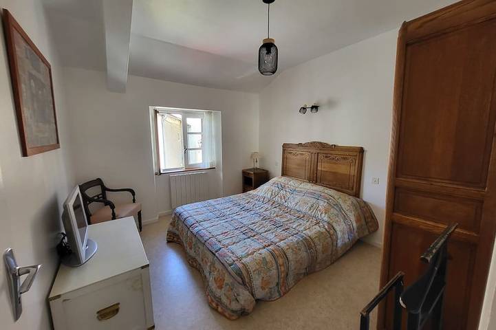 Location de vacances pour 4 personnes, avec jacuzzi et piscine à Le Malzieu-Ville - 2