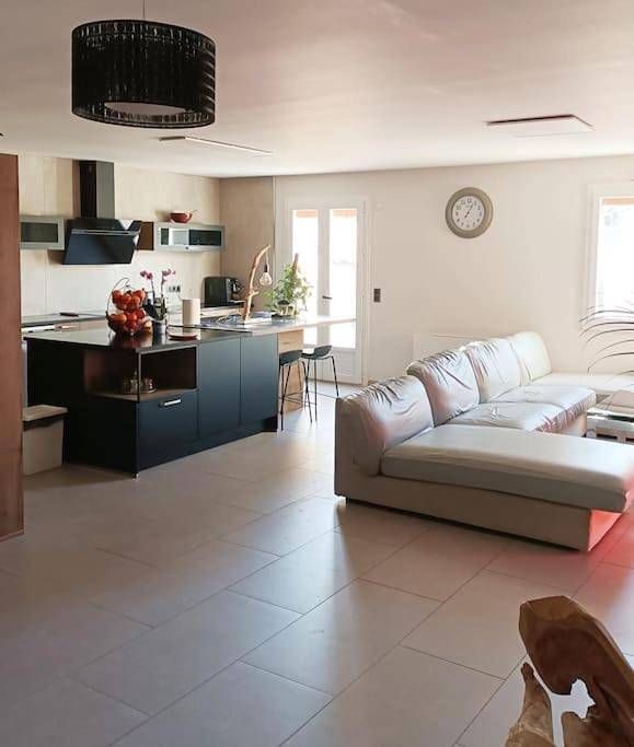 Location de vacances pour 6 personnes, avec jardin à Corneilla-del-Vercol