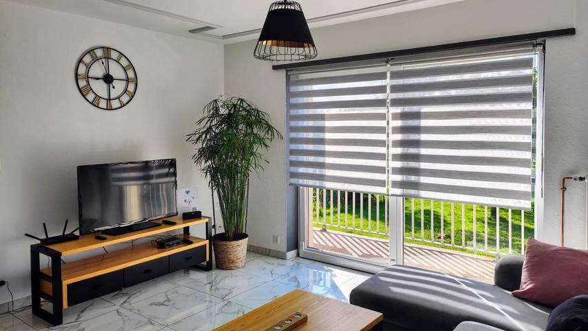 Location de vacances pour 6 personnes, avec Balcon et Terrasse ainsi que Jardin et Vue à Oberbronn