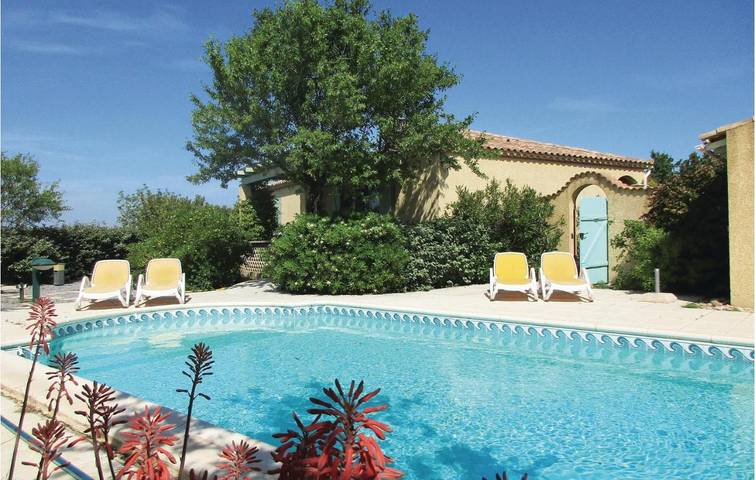 Location de vacances pour 6 personnes, avec piscine ainsi que terrasse et jardin à Cruzy